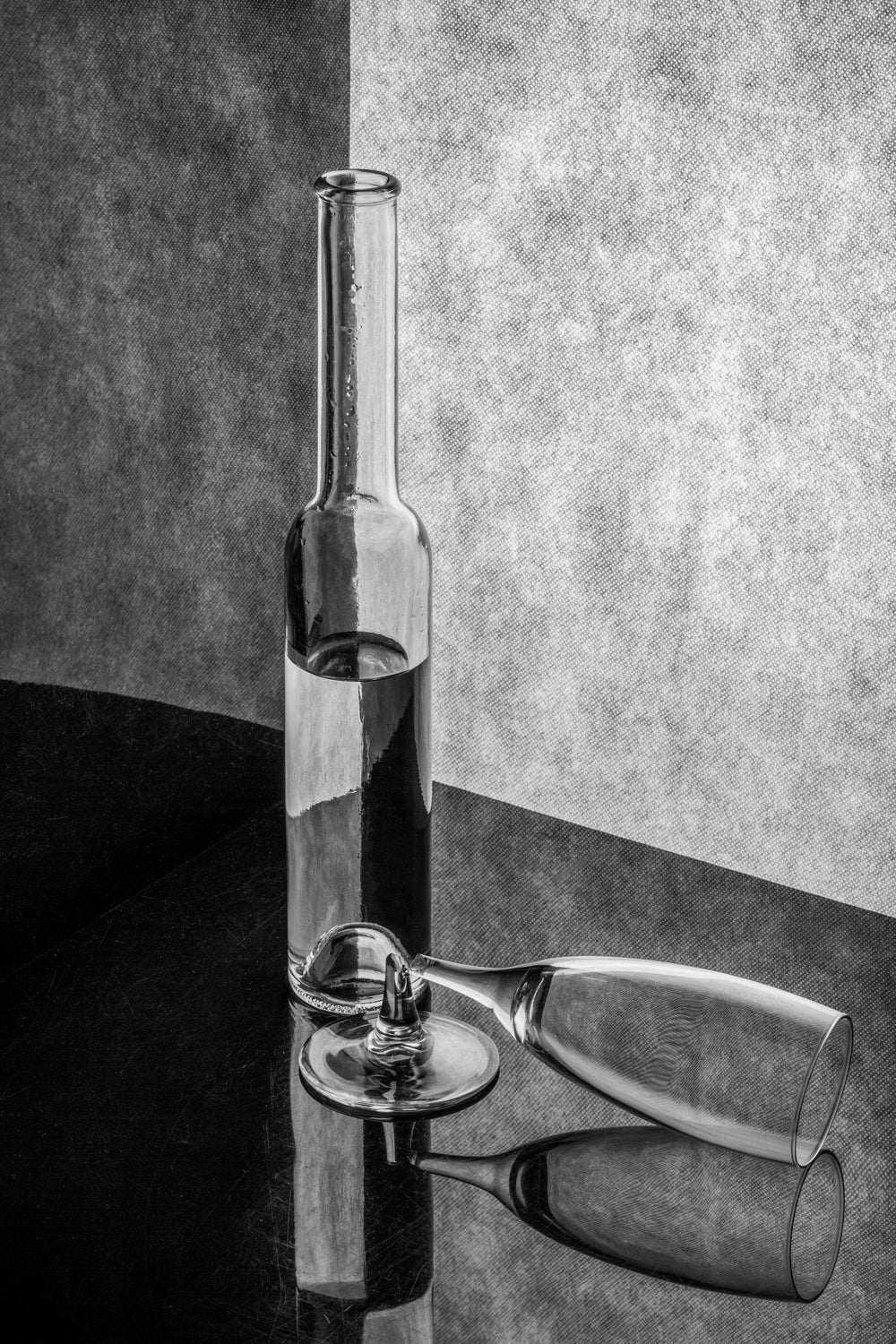 Broken glass Poster och Canvastavla
