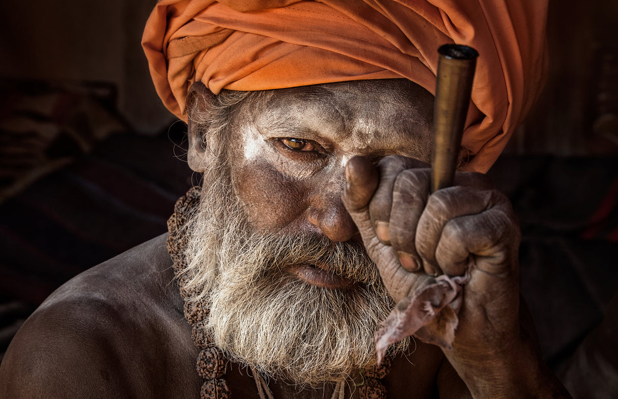 Just before lighting the chillum - Kathmandu Poster och Canvastavla