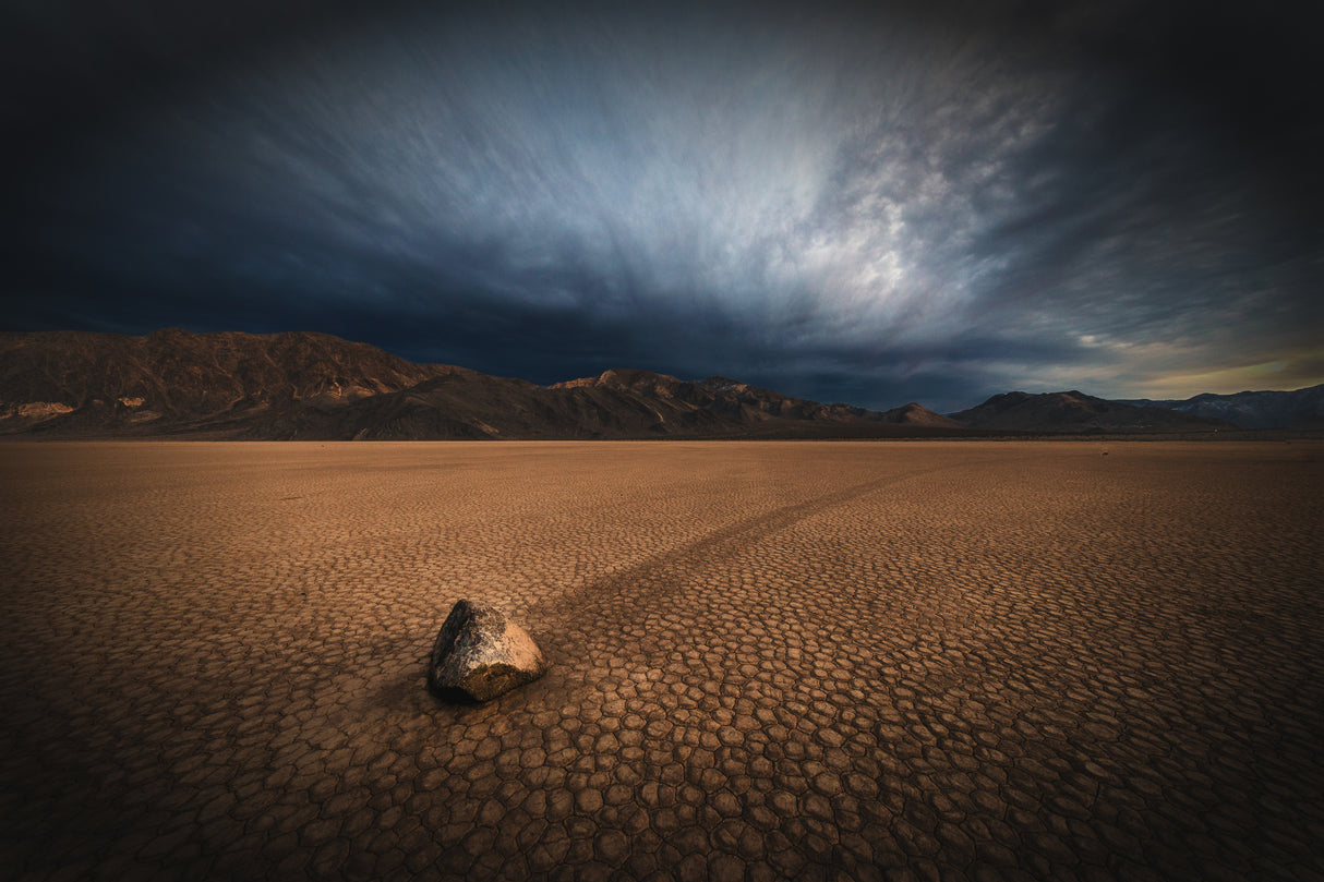 Racing Across the Desert Poster och Canvastavla