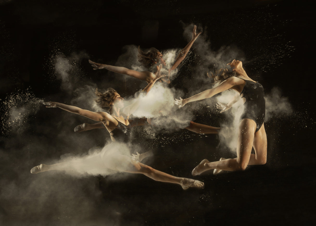 Dancing with clouds Poster och Canvastavla