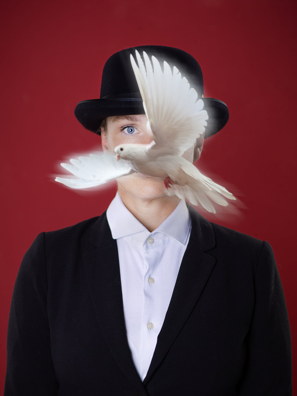 the woman with the bowler hat Poster och Canvastavla