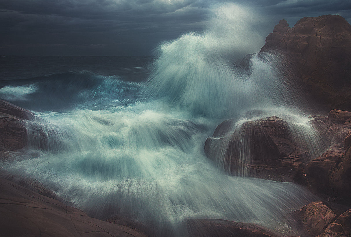 PAINTING A STORM Poster och Canvastavla