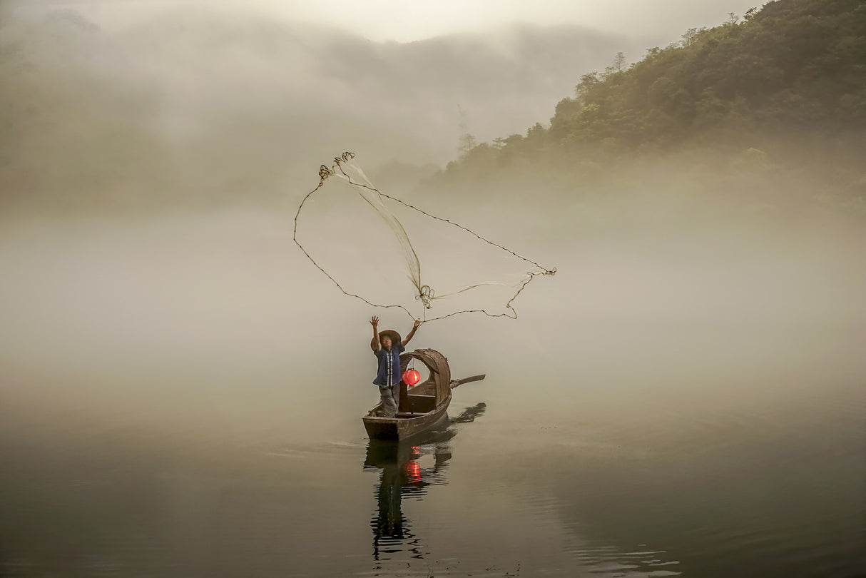 A Fisherman in the Morning Mist Poster och Canvastavla