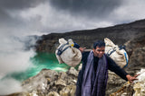 Sulphur miner in Ijen volcano Poster och Canvastavla