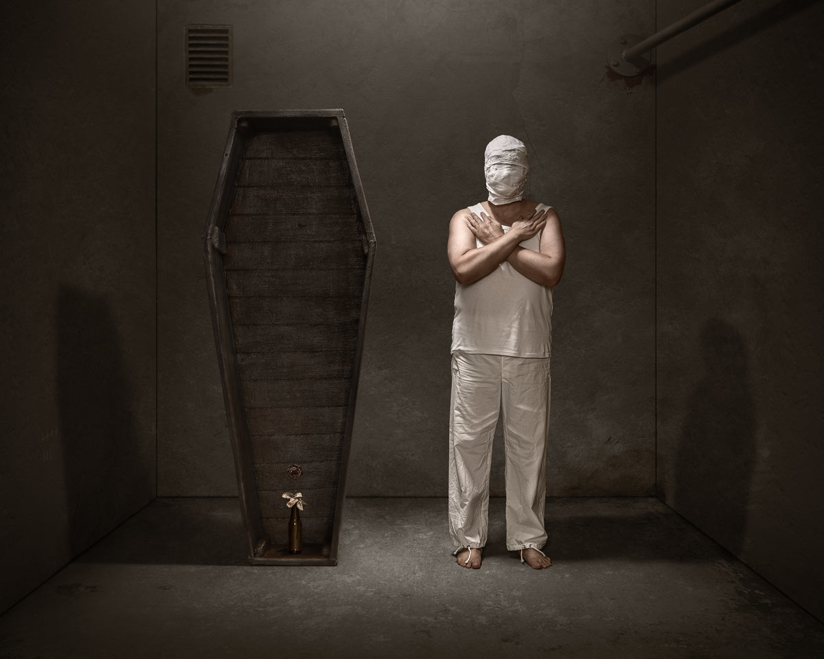Waiting for the Coffin Poster och Canvastavla