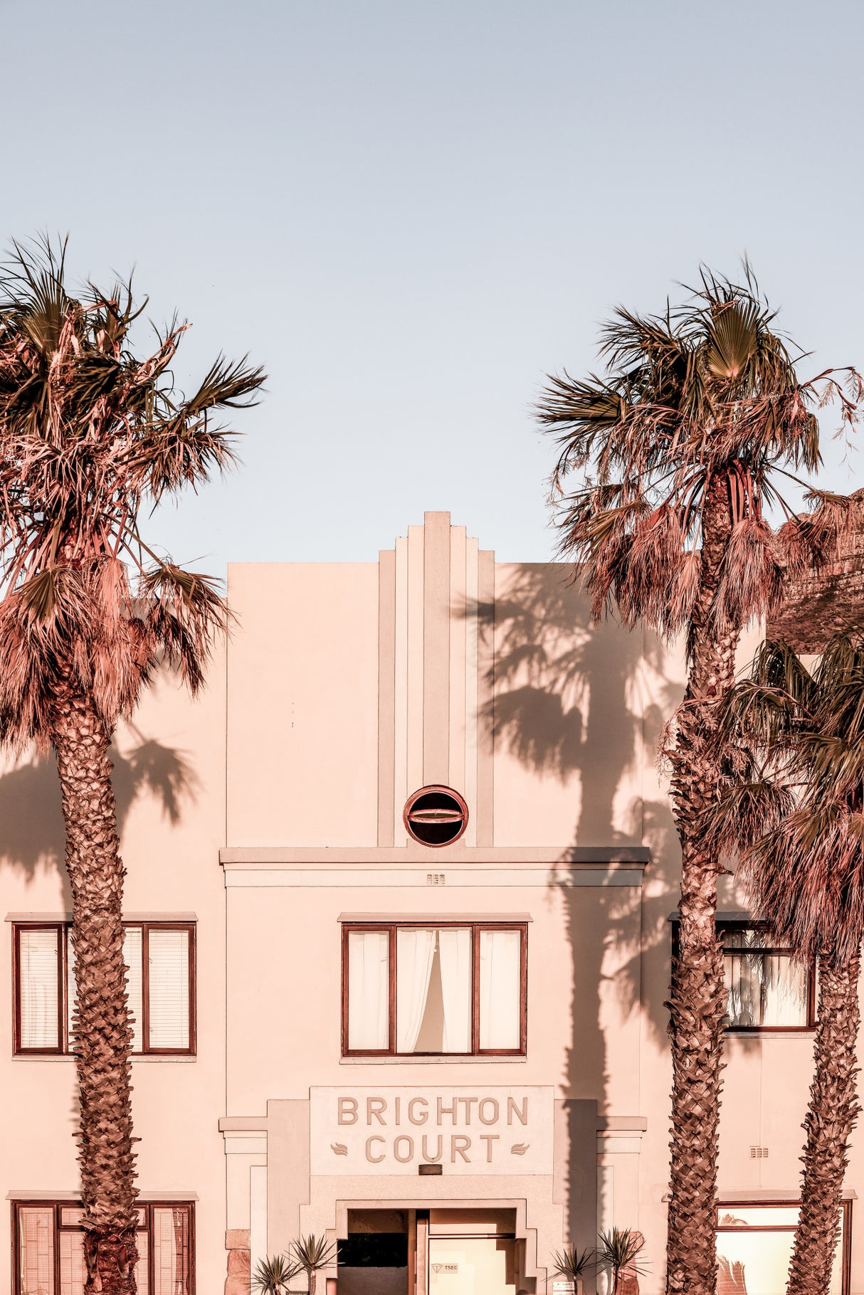 Brighton Court Poster och Canvastavla