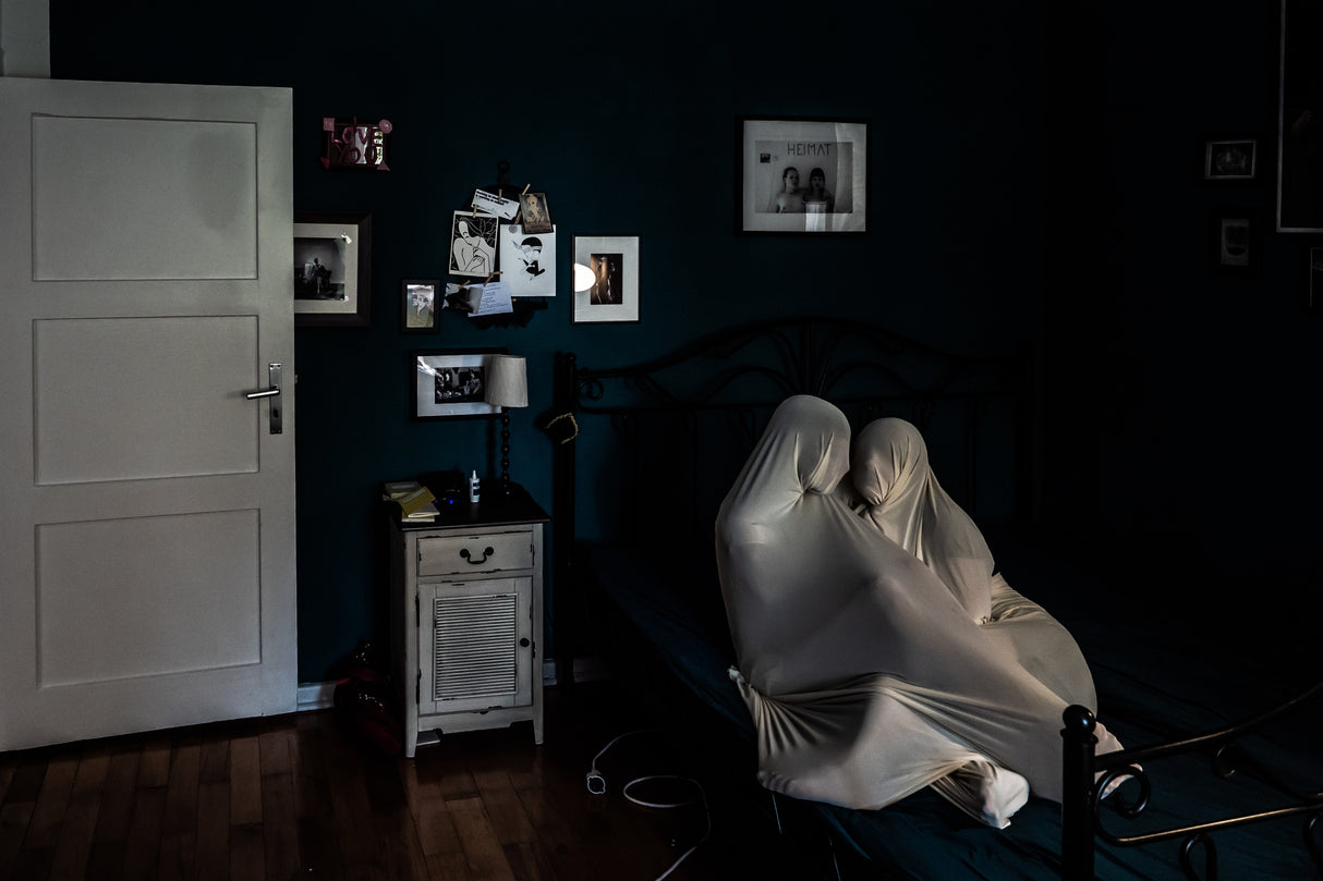 Love in a cocoon Poster och Canvastavla