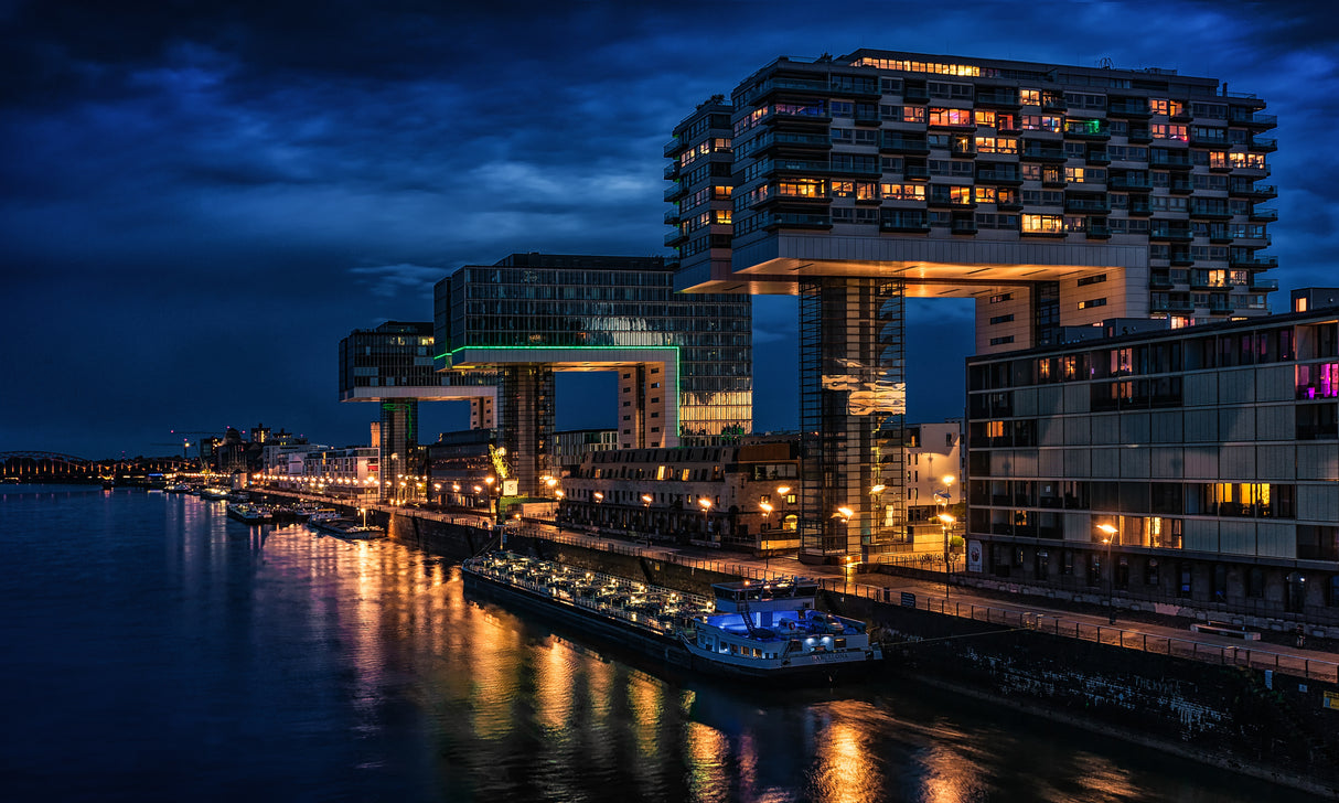 Bluehour in Cologne Poster och Canvastavla