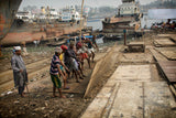workers at a shipyard (2) Poster och Canvastavla