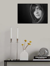 Quiet Glance Poster och Canvastavla