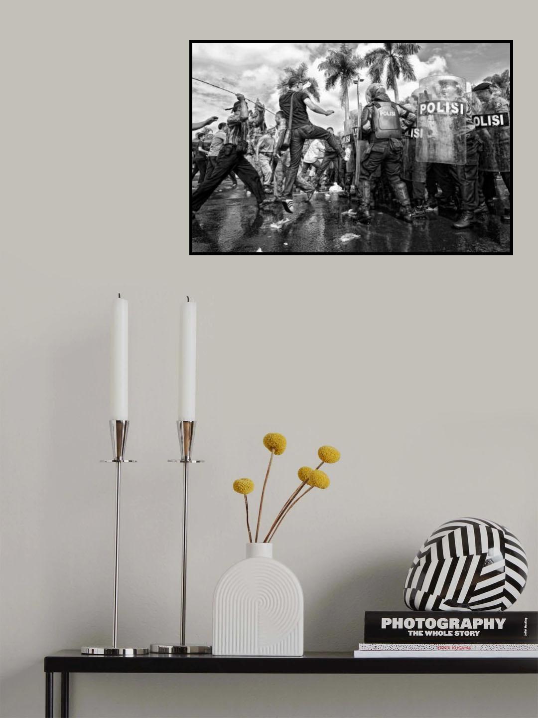 riot of protesters Poster och Canvastavla