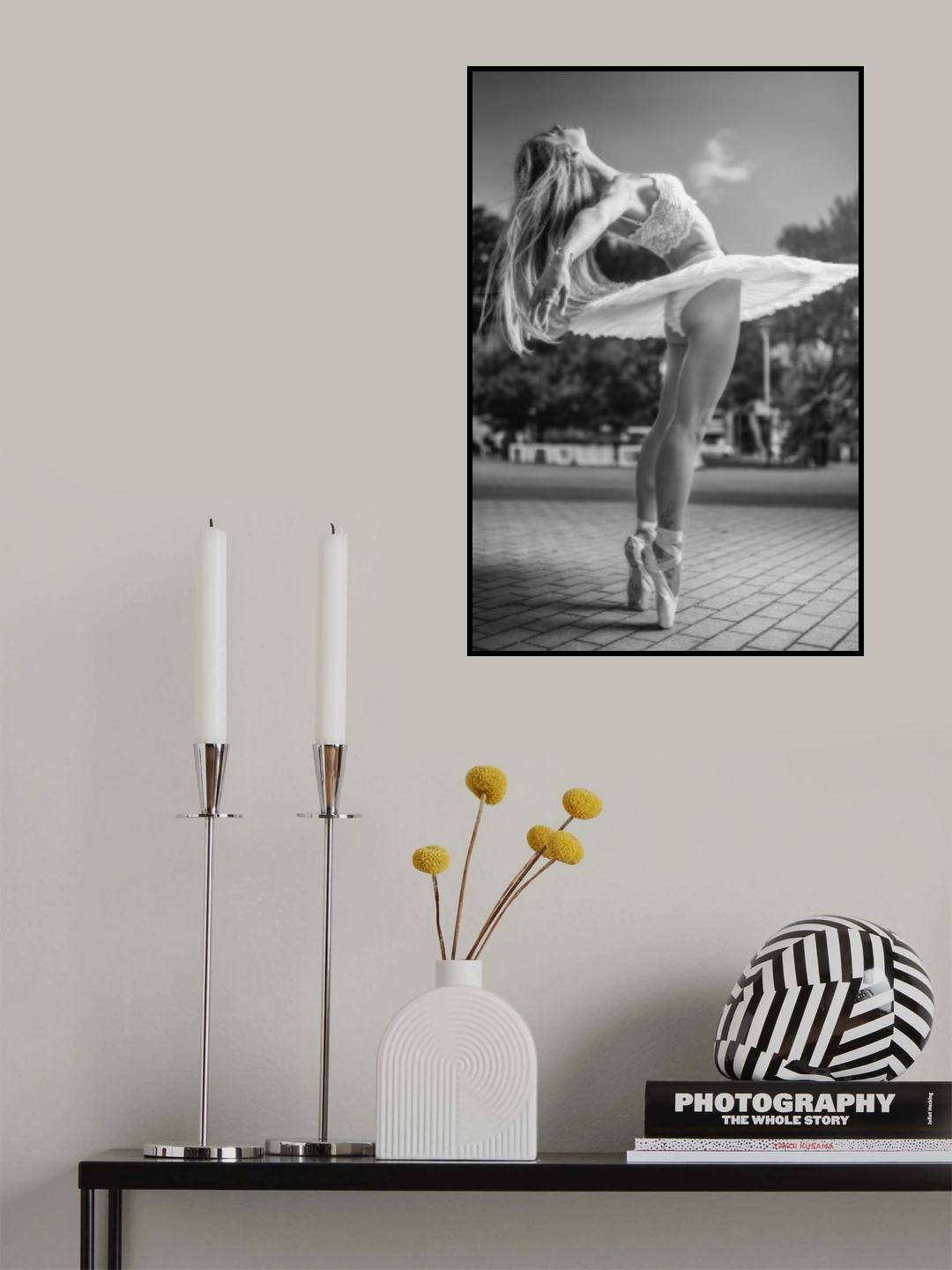 Ballerina Performance VIII Poster och Canvastavla