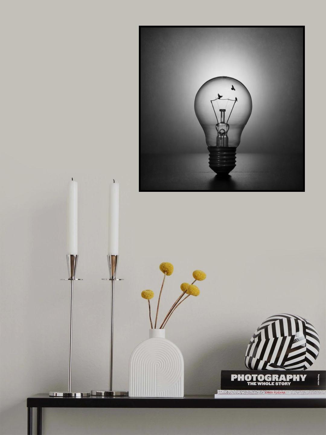 Fly to the light Poster och Canvastavla