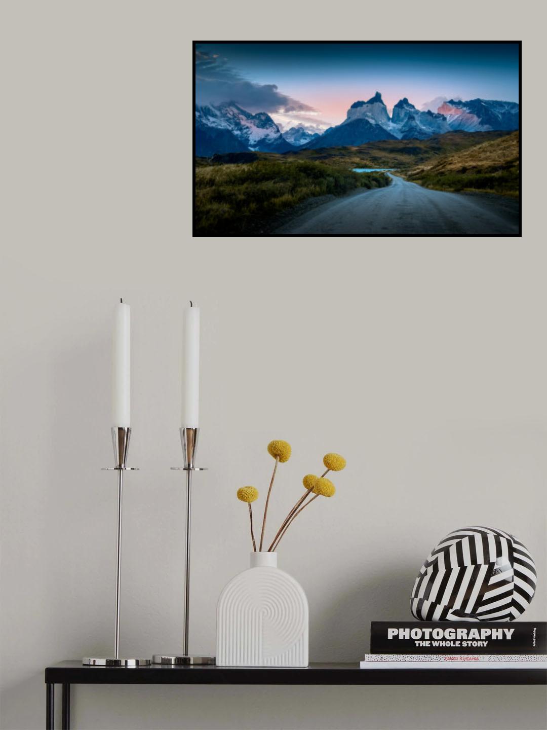 The road and the peaks Poster och Canvastavla