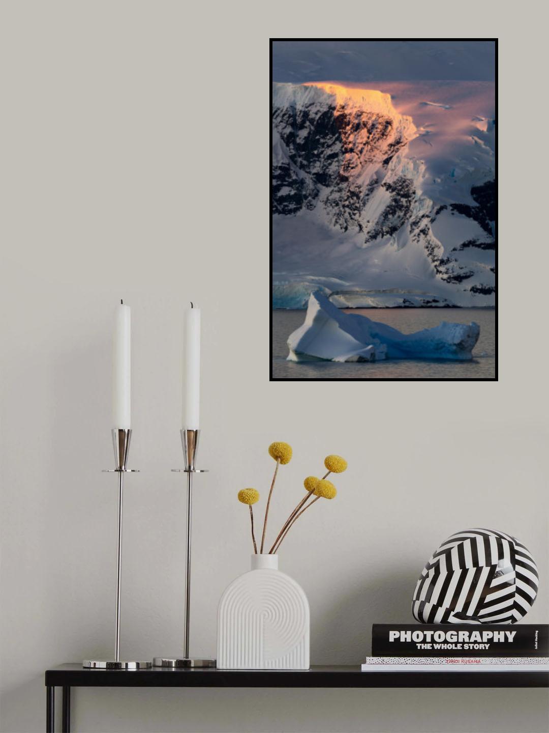 The warm sunshine on snow mountain Poster och Canvastavla