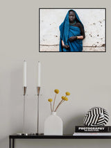 Surma tribe woman in a blue dress - Ethiopia Poster och Canvastavla