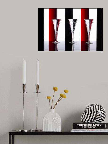 Red / Black and White inbetween Poster och Canvastavla