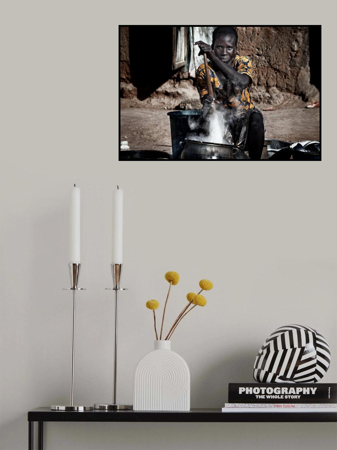 Making food for her children - Benin Poster och Canvastavla