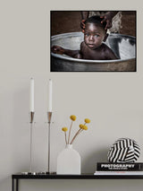 Bath time in the streets of Accra - Ghana Poster och Canvastavla