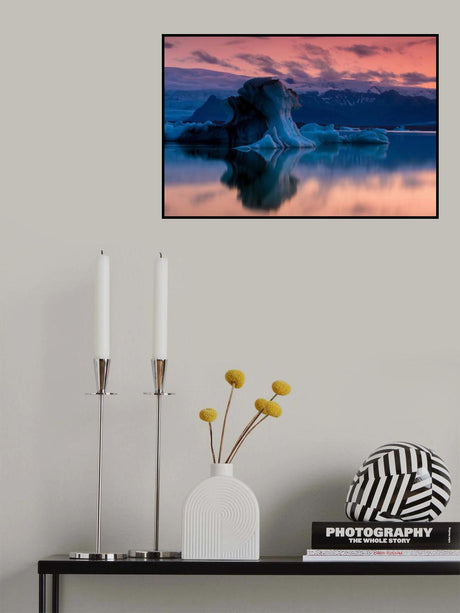 The Jökulsárlón is a large glacial lake in southeast Iceland Poster och Canvastavla