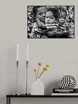 Protecting her brothers - Ghana Poster och Canvastavla