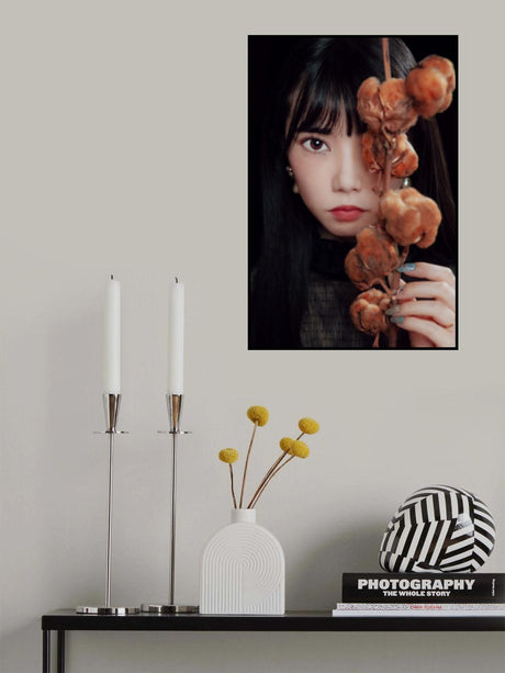 dried flowers and girl Poster och Canvastavla