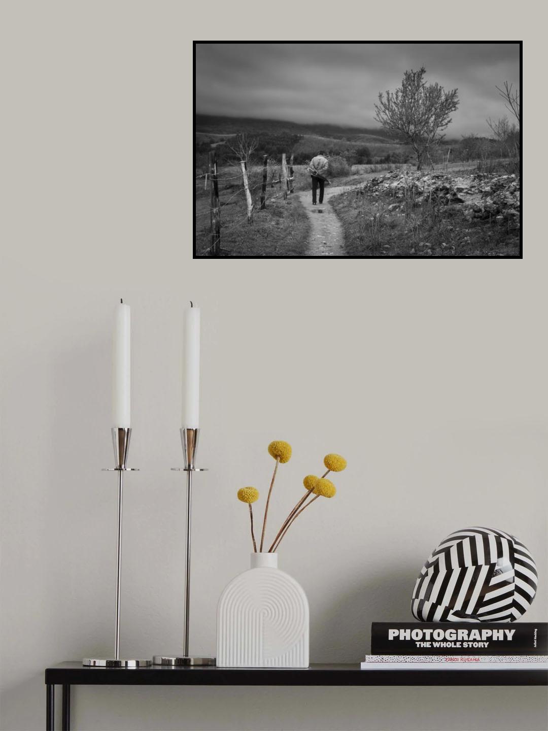 Wallk with umbrela Poster och Canvastavla