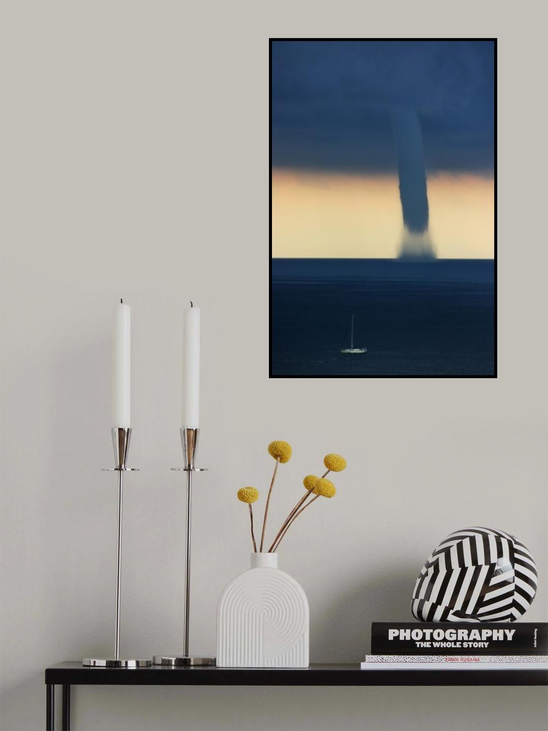too close.... Poster och Canvastavla