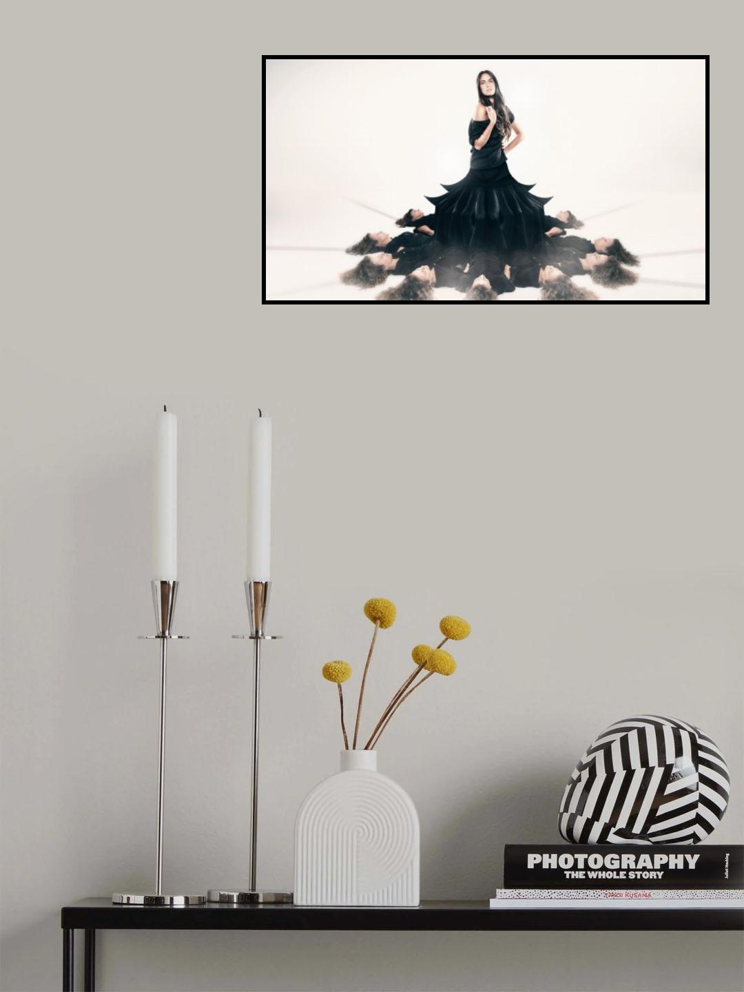 Dressed Poster och Canvastavla