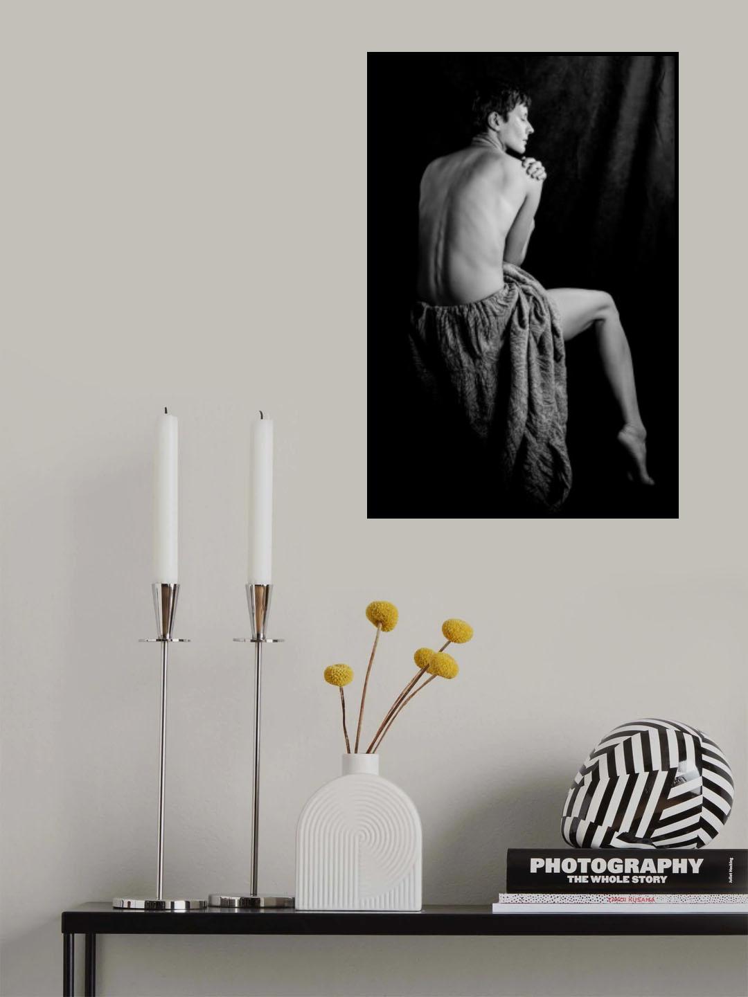 Portrait of a woman's back Poster och Canvastavla