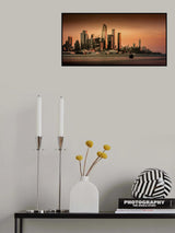 Manhattan's Modern Majesty at Dusk Poster och Canvastavla