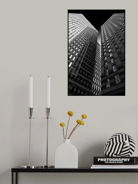 Between giants Poster och Canvastavla