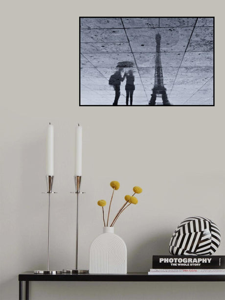 Under the Rain in Paris Poster och Canvastavla