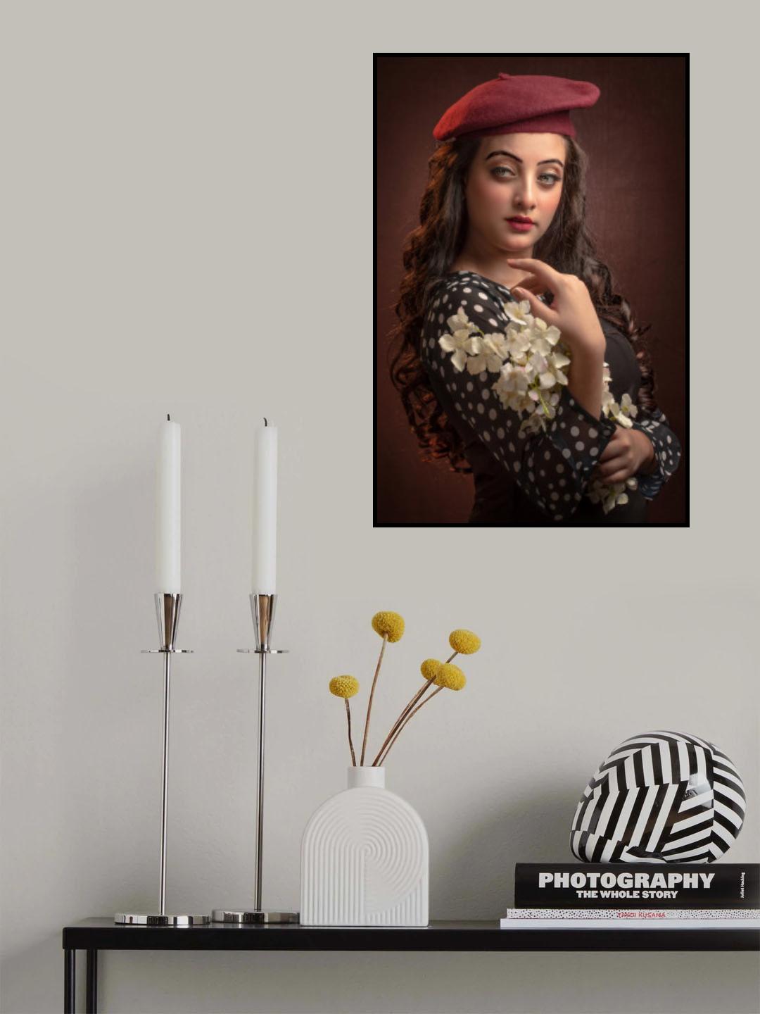 FLOWERY LOOKS Poster och Canvastavla