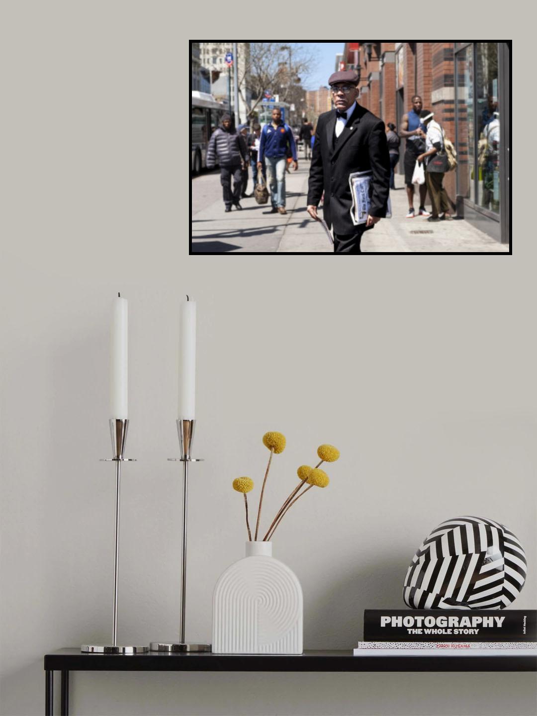 Street newsboy Poster och Canvastavla