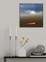 Eva, hiding for the sandstorm to come! Poster och Canvastavla