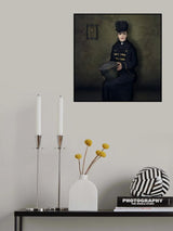 Lady With Hat Box Poster och Canvastavla