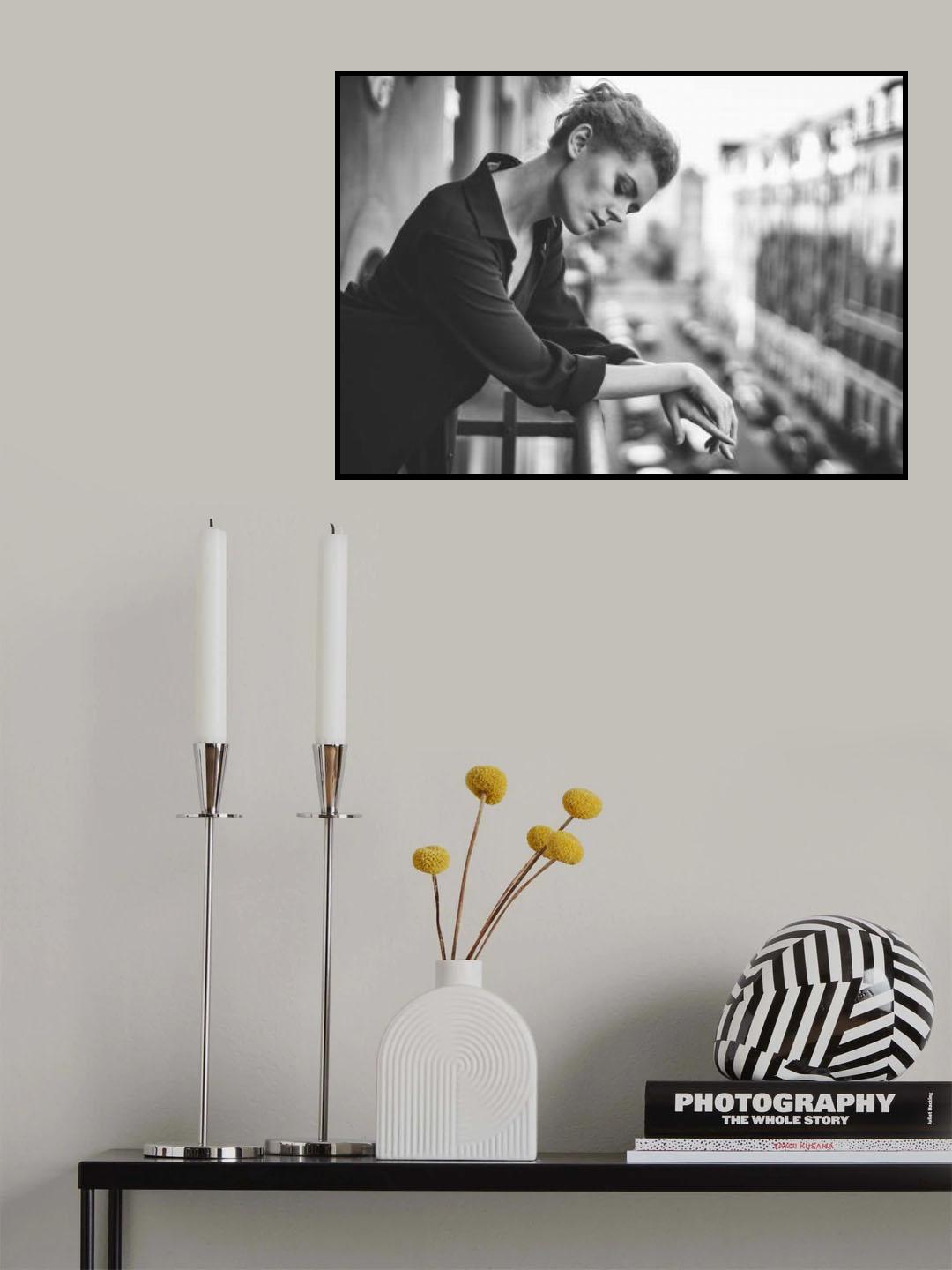 Kate alone in Kopenhagen Poster och Canvastavla