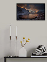 Crawling light over the bay Poster och Canvastavla