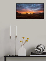 Dawn's Majesty in Monument Valley Poster och Canvastavla