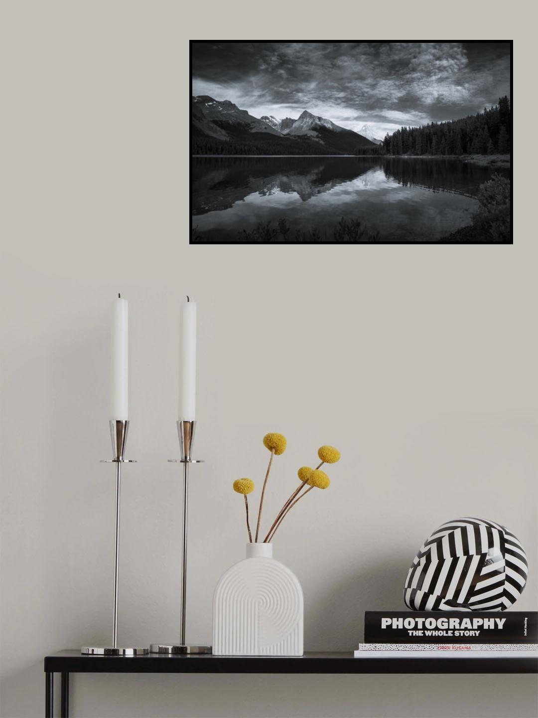 Maligne Lake at Dusk Poster och Canvastavla