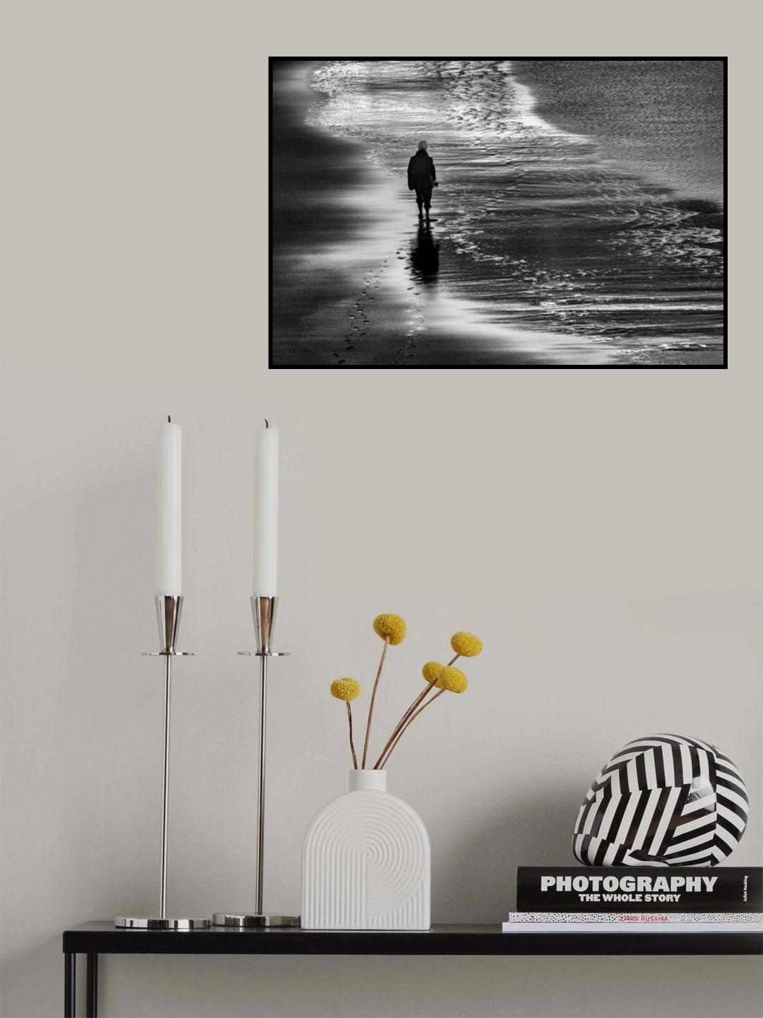 Wrapped in her thoughts Poster och Canvastavla