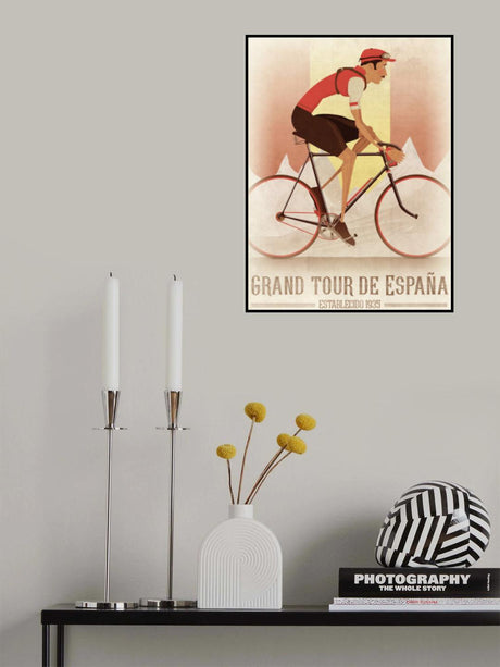 Vintage Style La Vuelta Cyclist On a Bike With Spnish Flag Poster och Canvastavla