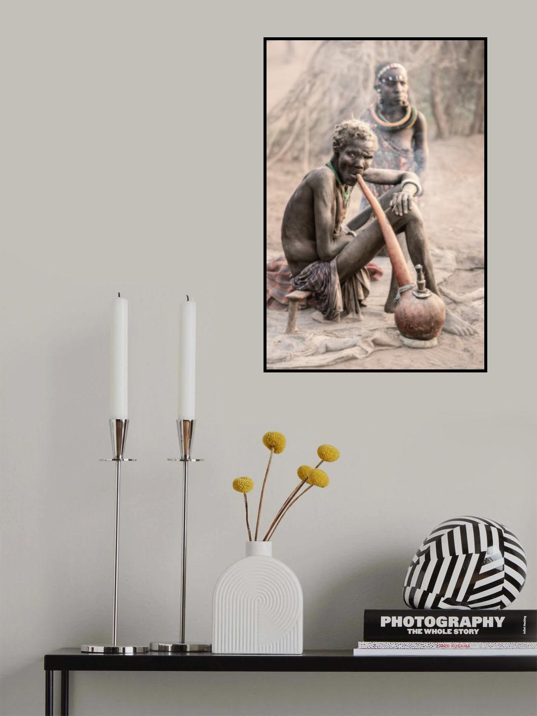 Old woman with Bong Poster och Canvastavla