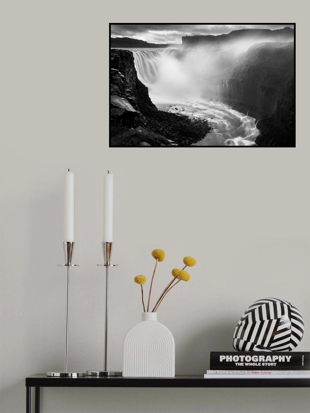 Moving Water Poster och Canvastavla