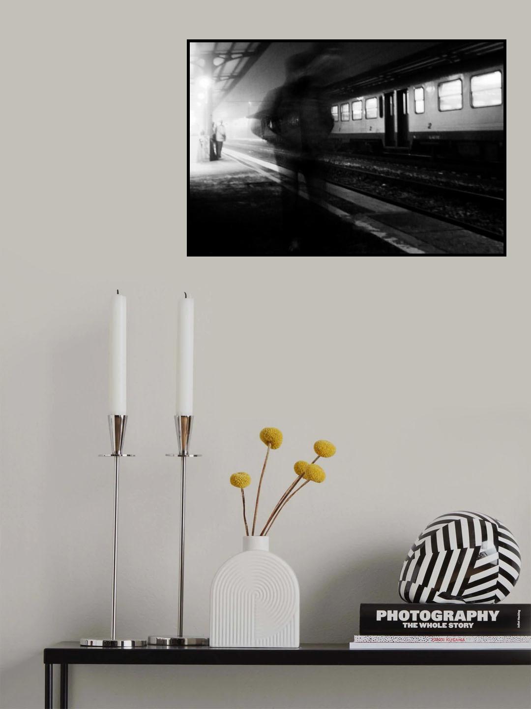at the station Poster och Canvastavla