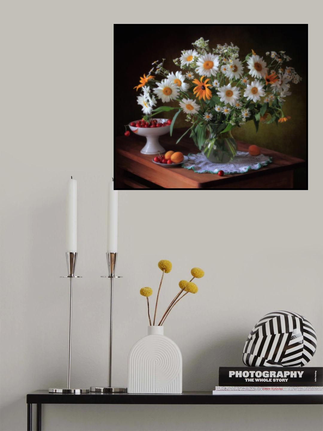 Still life with daisies and berries Poster och Canvastavla