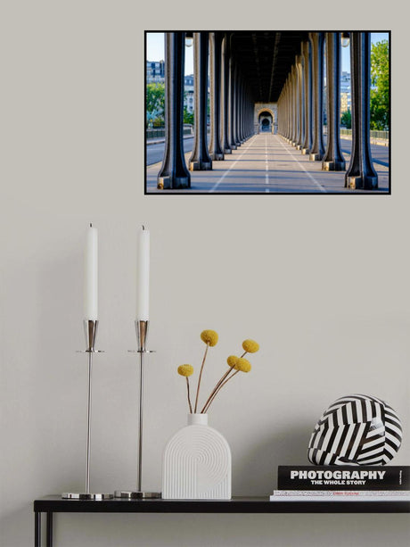Bir Hakeim bridge perspective Paris Poster och Canvastavla