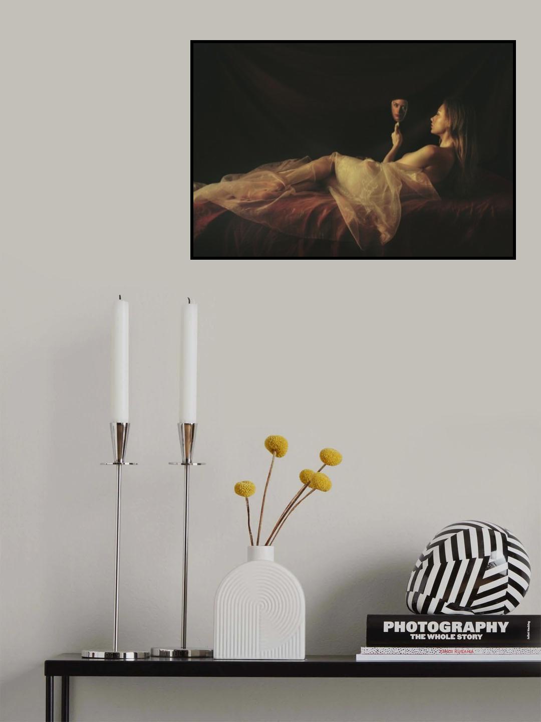 Woman with mirror Poster och Canvastavla
