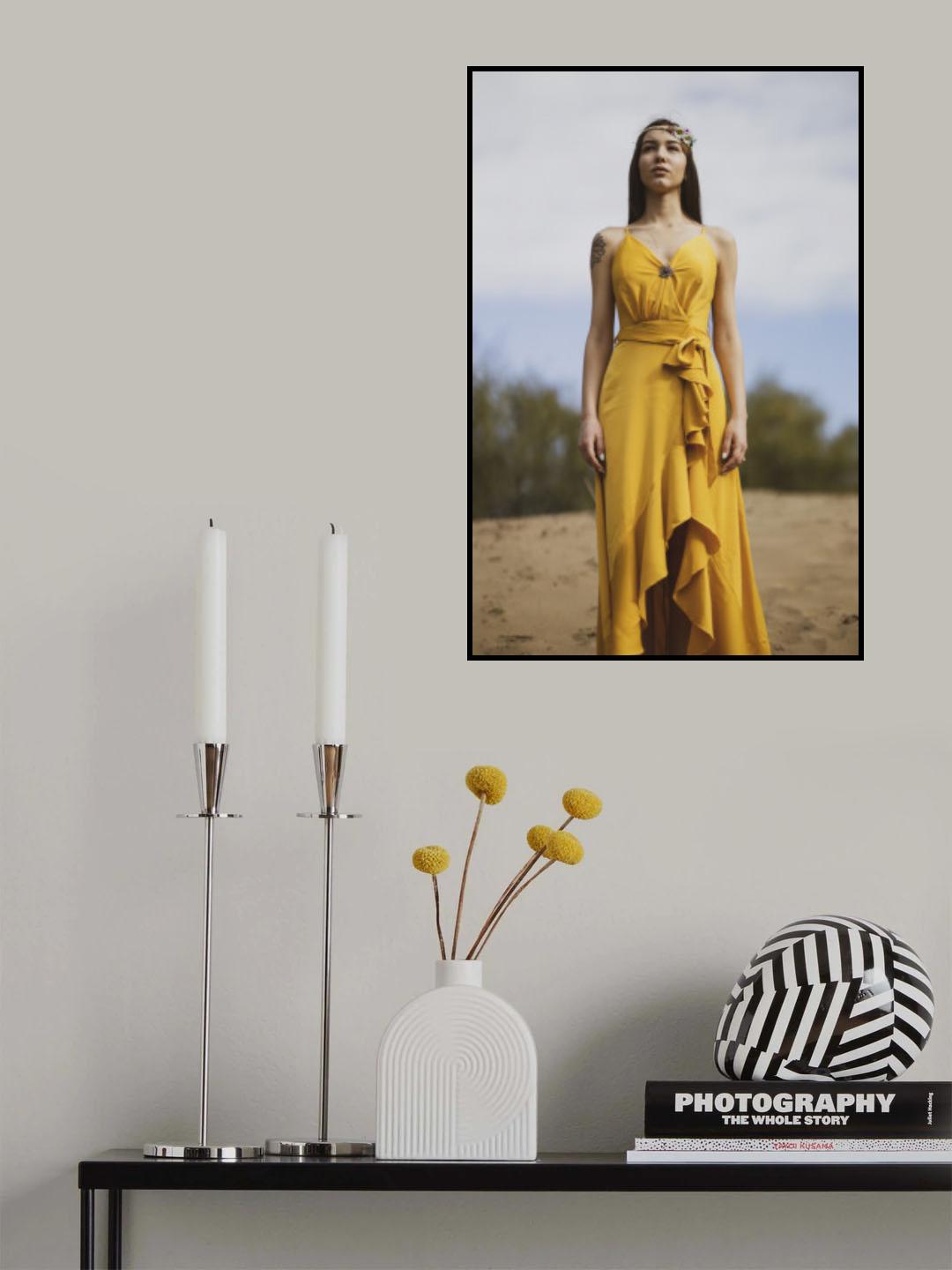 woman in yellow dress Poster och Canvastavla